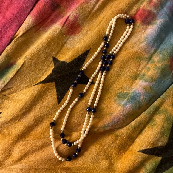 Pearl and Onyz bead Necklace - Picture 6 of 6